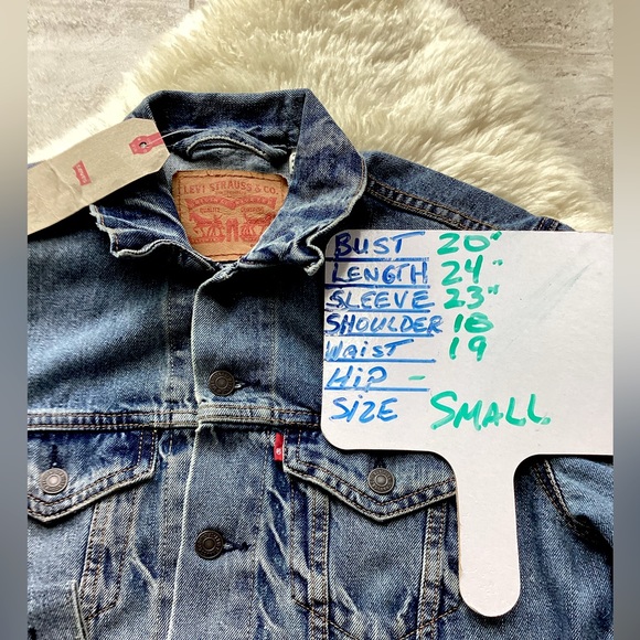 NWT Levi’s Classic Denim Jacket. B13 - Picture 10 of 12